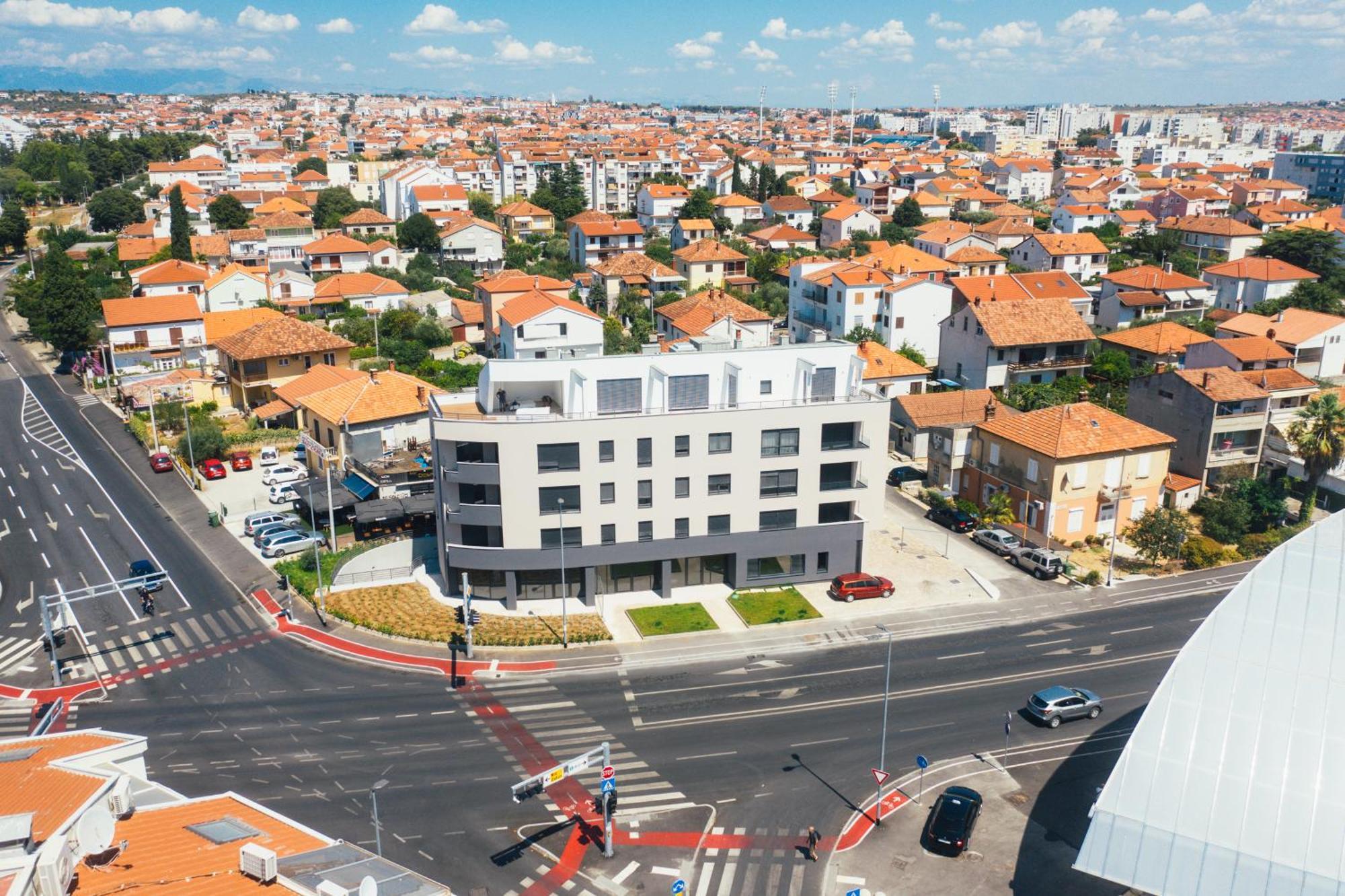 Apartment Rixos Zadar Private Parking Garage Exterior foto